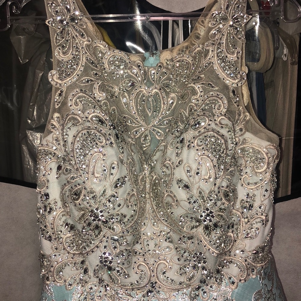 Dress/Gown